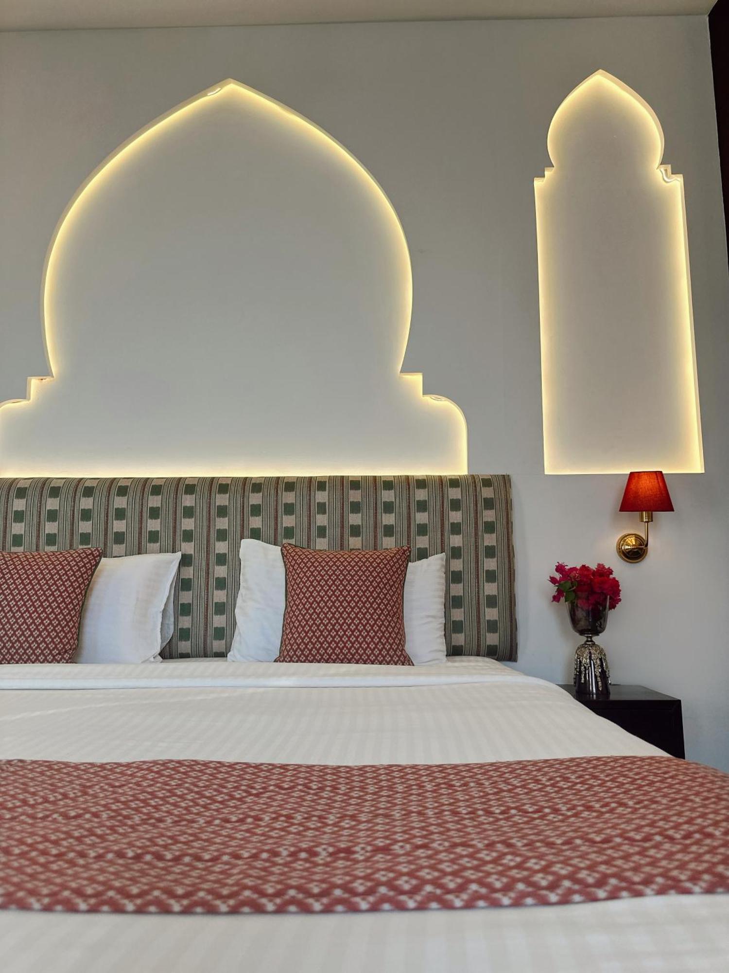 Hotel Atulyaa Taj Агра Екстер'єр фото